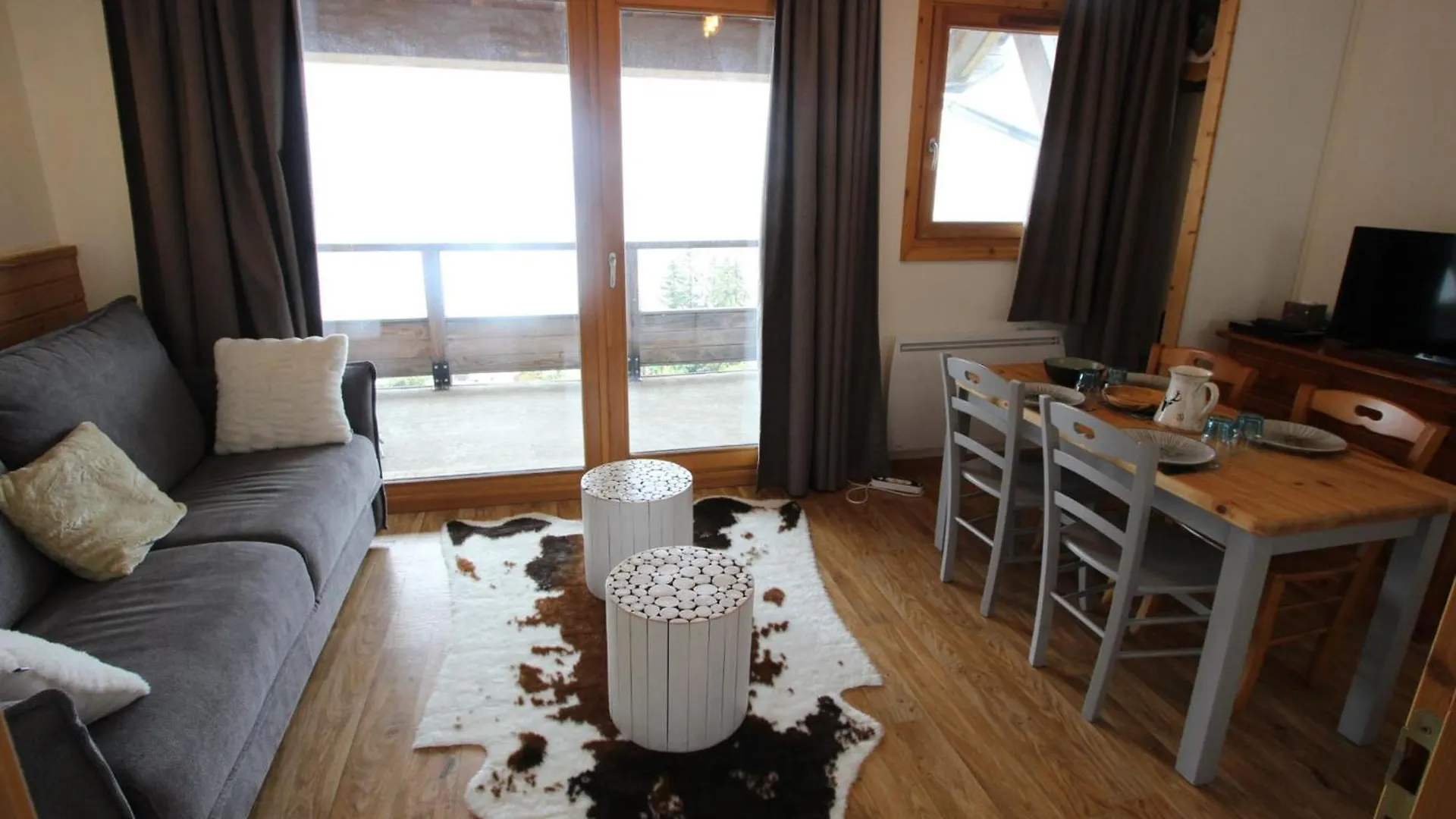 Charmant Studio Cabine A Chamrousse, Balcon, Tv - Fr-1-549-145